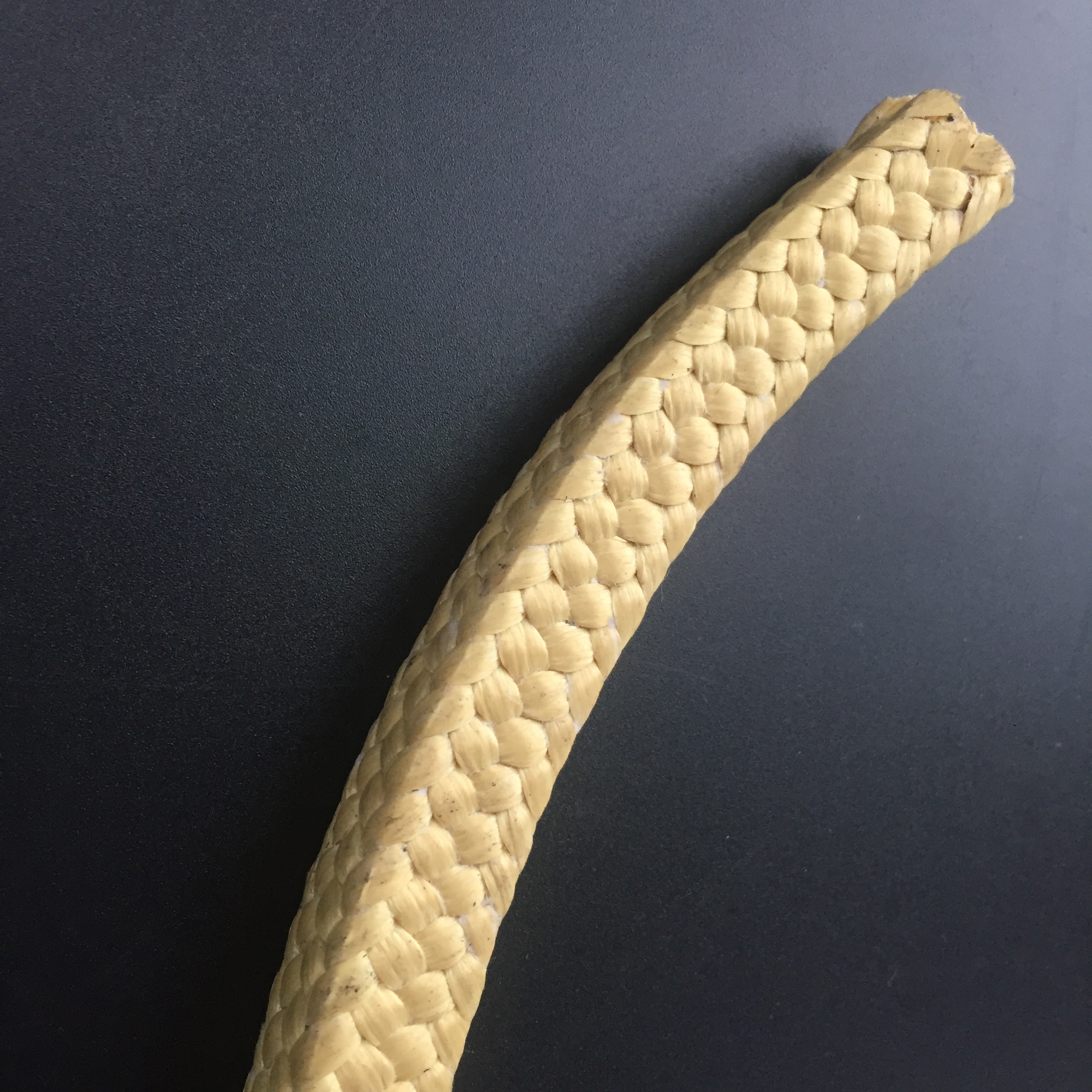 Ki sa ki karakteristik sa yo nan anbalaj fib aramid?